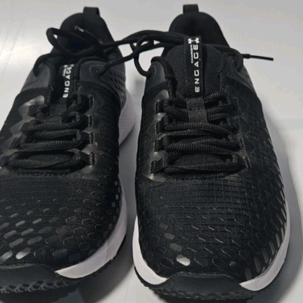 Under Armour Black Men’s Running Sneakers with White Midsole